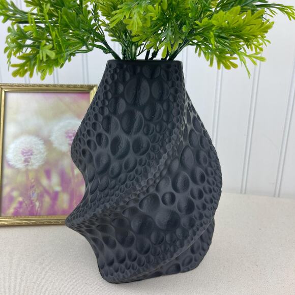 Sculptural Textured Vase: Moon Vase, Twisted Vase - Picture 1 of 9